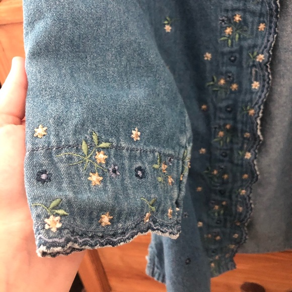 ❀ Vintage Denim Button Up Shirt ❀ - Picture 4 of 5
